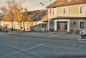 19890000 Buswartehäuschen1