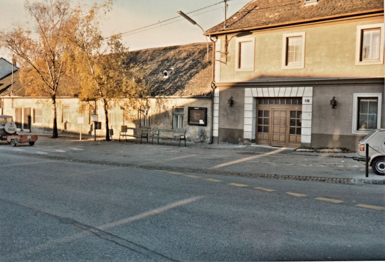 19890000 Buswartehäuschen1