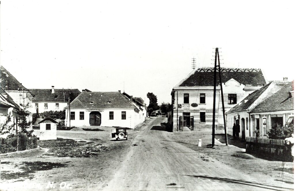 Foto des Marktplatzes von Schöngrabern im Jahr 1932
